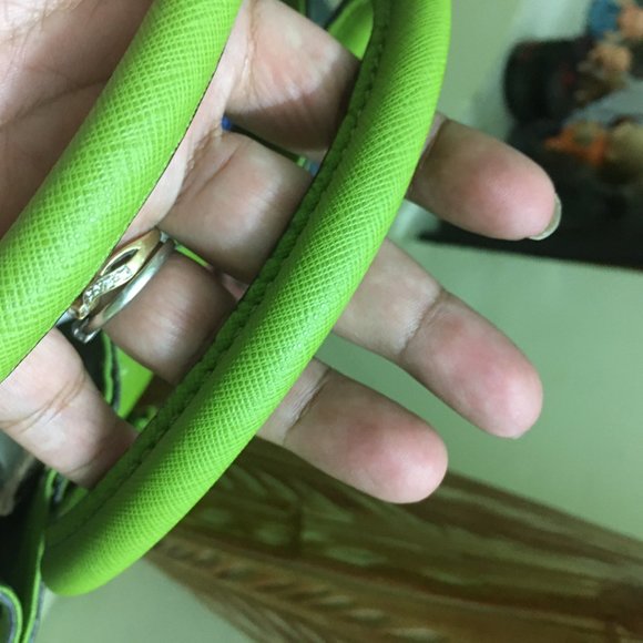 Authentic Michael Kors Hamilton Bag - Picture 8 of 9